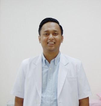 Dokter Gigi Suka Klinik Dalung Badung Bali I Putu Roni Mahendra Putra